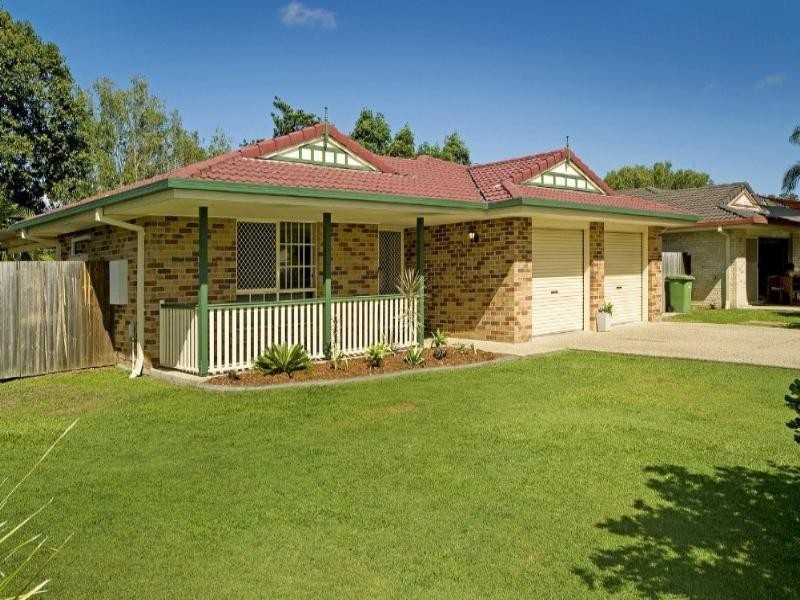 2 Roseapple Circuit, Oxenford QLD 4210