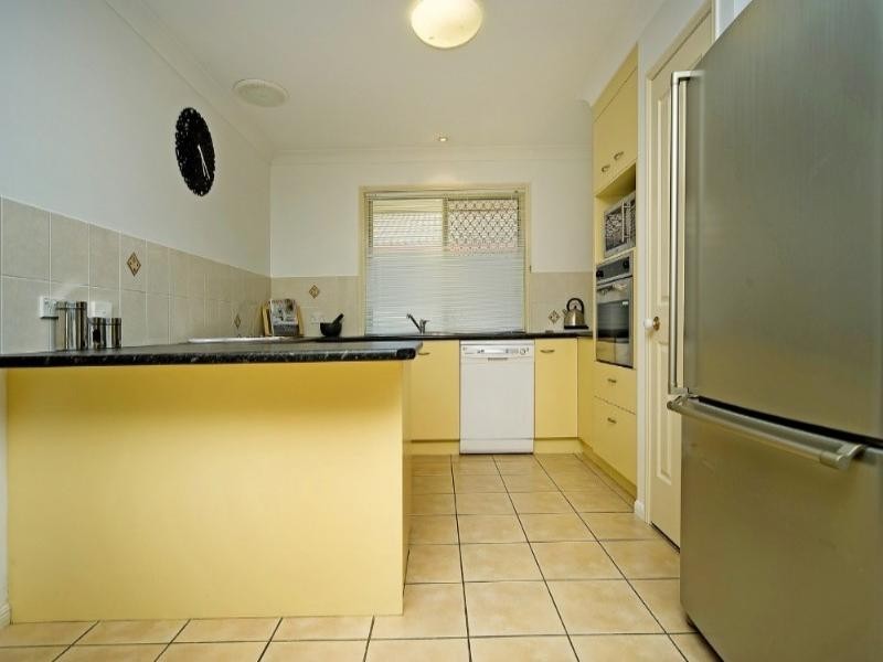 2 Roseapple Circuit, Oxenford QLD 4210