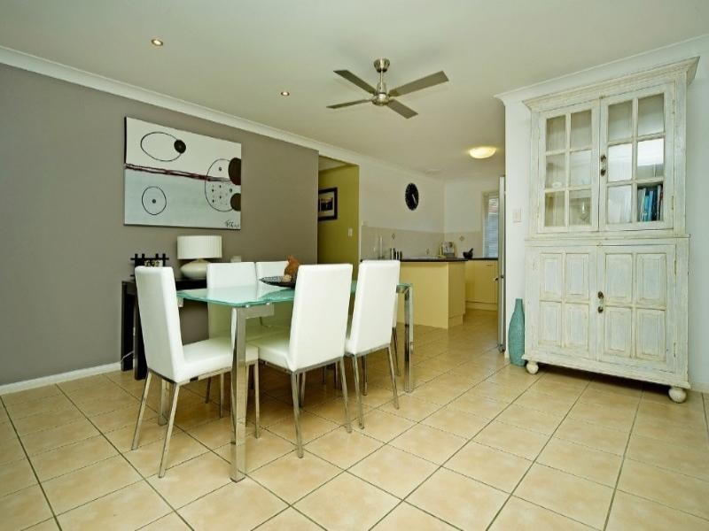 2 Roseapple Circuit, Oxenford QLD 4210