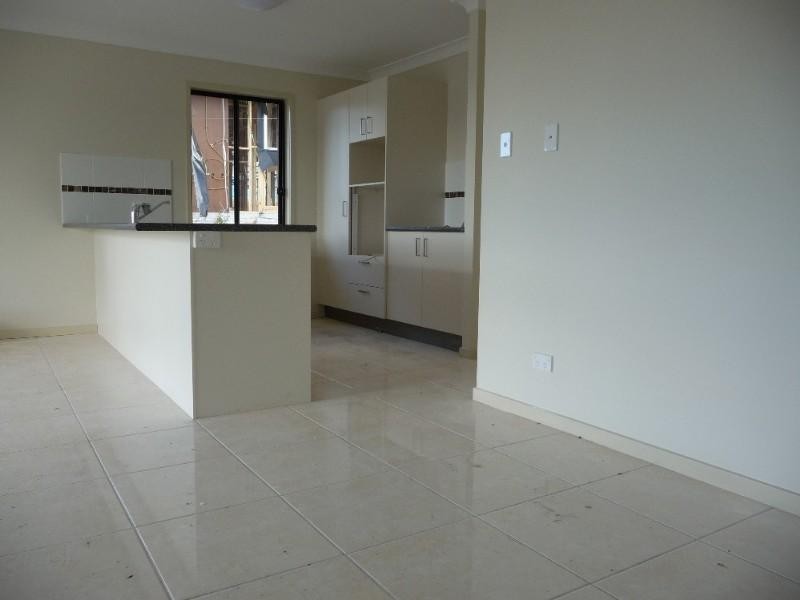 1/5 Gascoyne Street, Pacific Pines QLD 4211