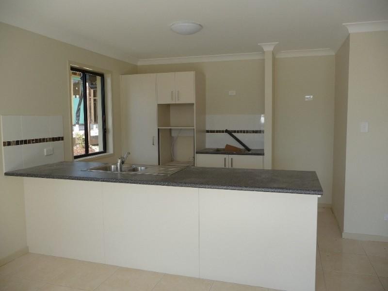 1/5 Gascoyne Street, Pacific Pines QLD 4211