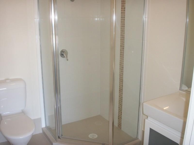 2/5 Gascoyne Street, Pacific Pines QLD 4211