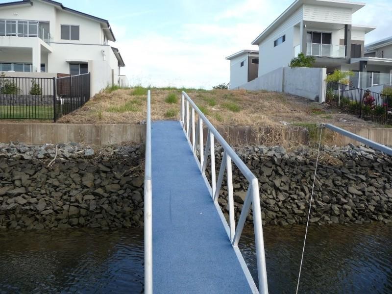 40 Riverlinks Boulevard, Helensvale QLD 4212