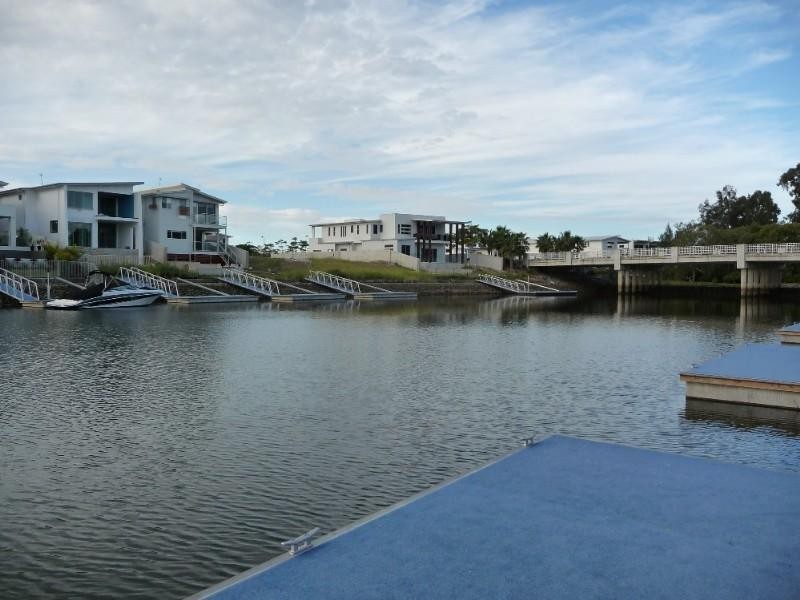 40 Riverlinks Boulevard, Helensvale QLD 4212