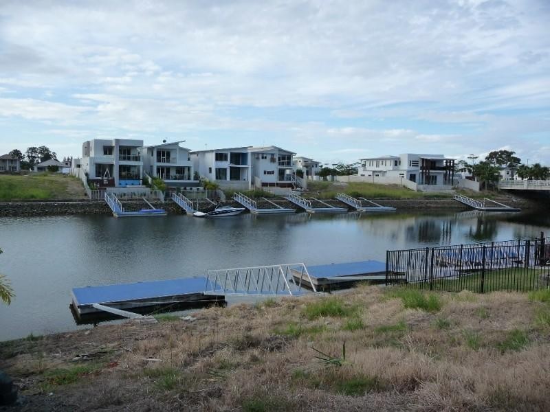 40 Riverlinks Boulevard, Helensvale QLD 4212