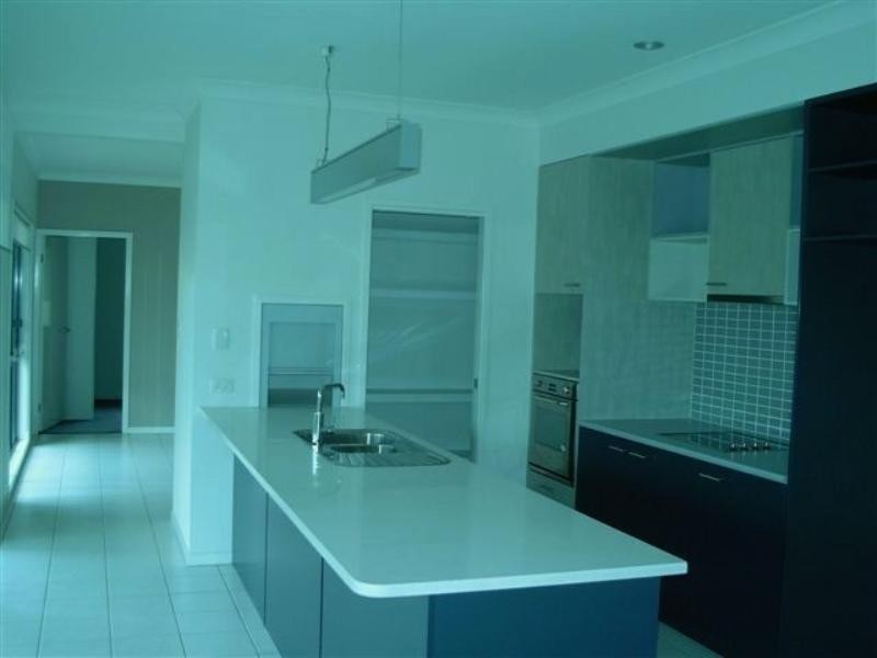 Pacific Pines QLD 4211