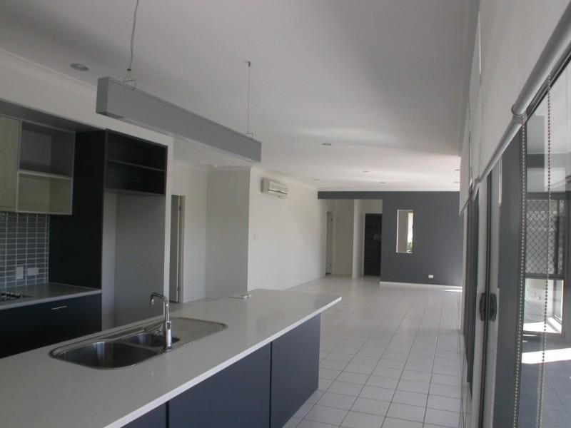 Pacific Pines QLD 4211