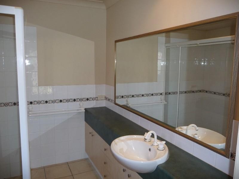 20 Meadow Way, Upper Coomera QLD 4209