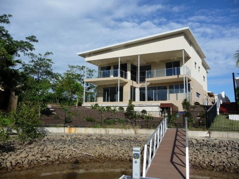 46 Coomera Court, Helensvale QLD 4212