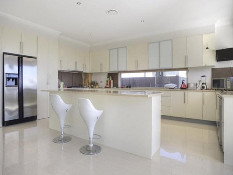 46 Coomera Court, Helensvale QLD 4212