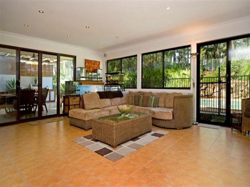 31 Warrego Way, Helensvale QLD 4212