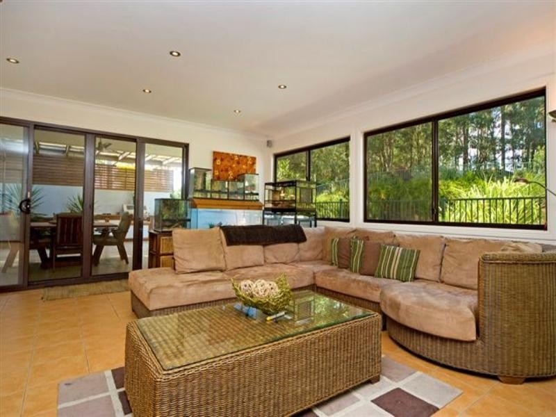 31 Warrego Way, Helensvale QLD 4212