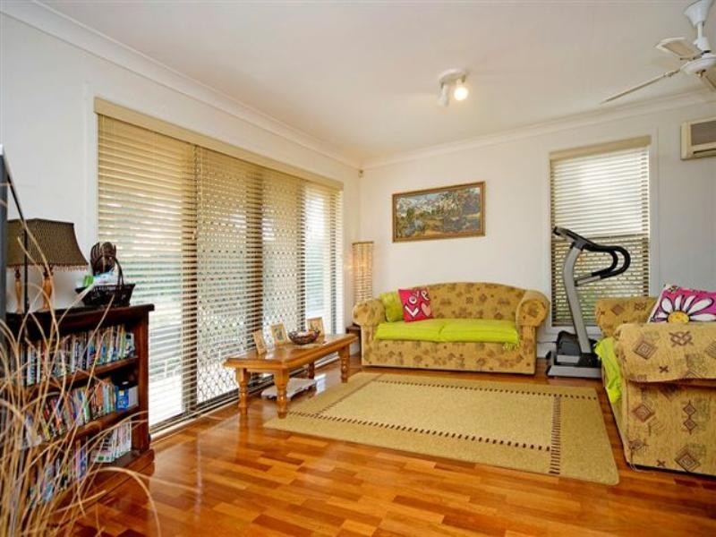 31 Warrego Way, Helensvale QLD 4212