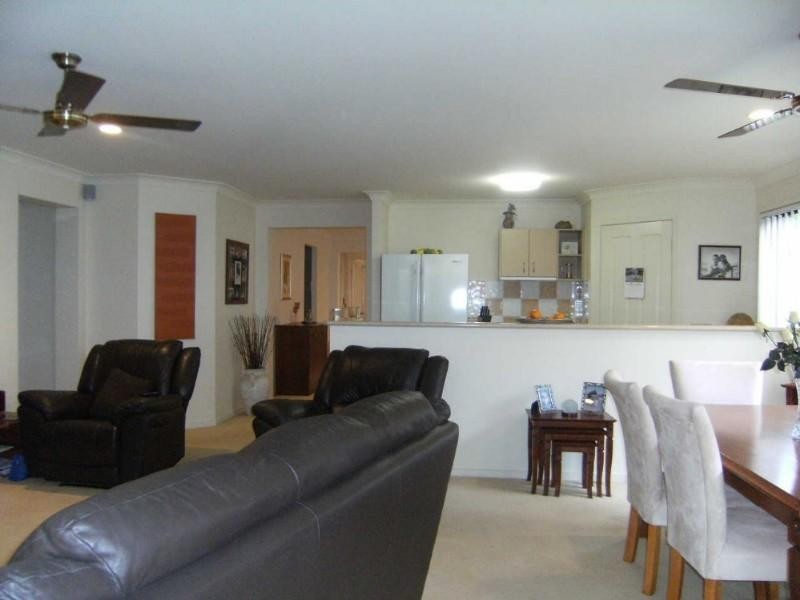 6 Melastoma Way, Arundel QLD 4214