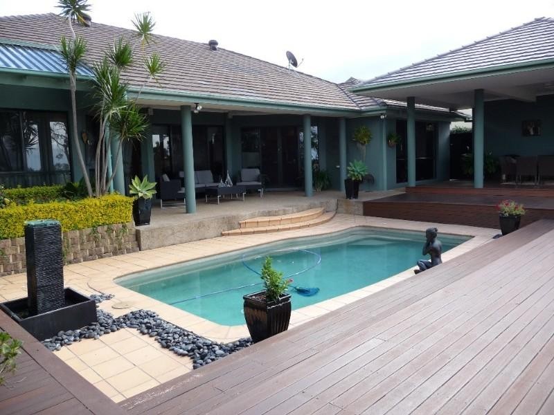 53 Highvale Drive, Helensvale QLD 4212