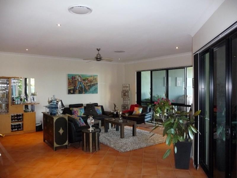 53 Highvale Drive, Helensvale QLD 4212