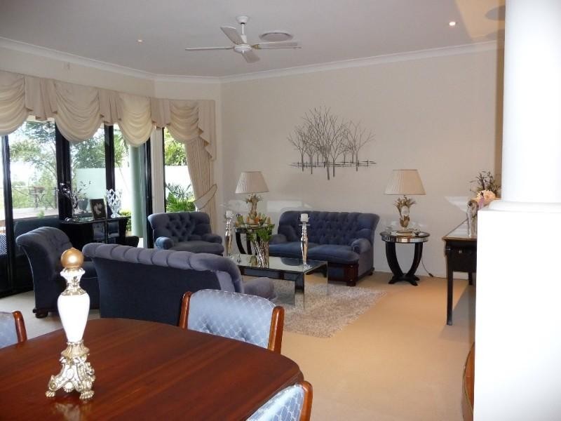 53 Highvale Drive, Helensvale QLD 4212