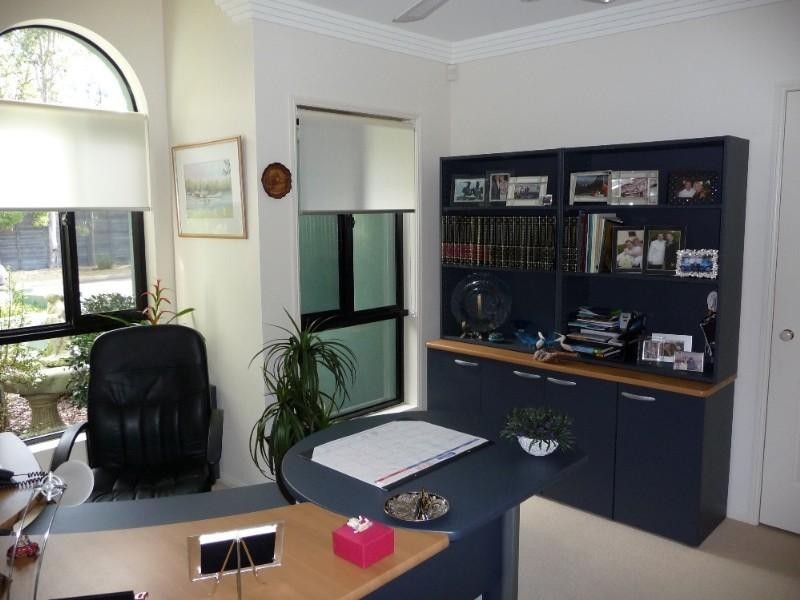 53 Highvale Drive, Helensvale QLD 4212