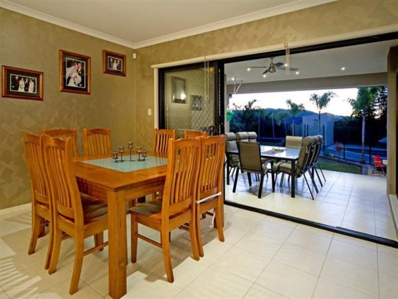 37 Angourie Crescent, Pacific Pines QLD 4211