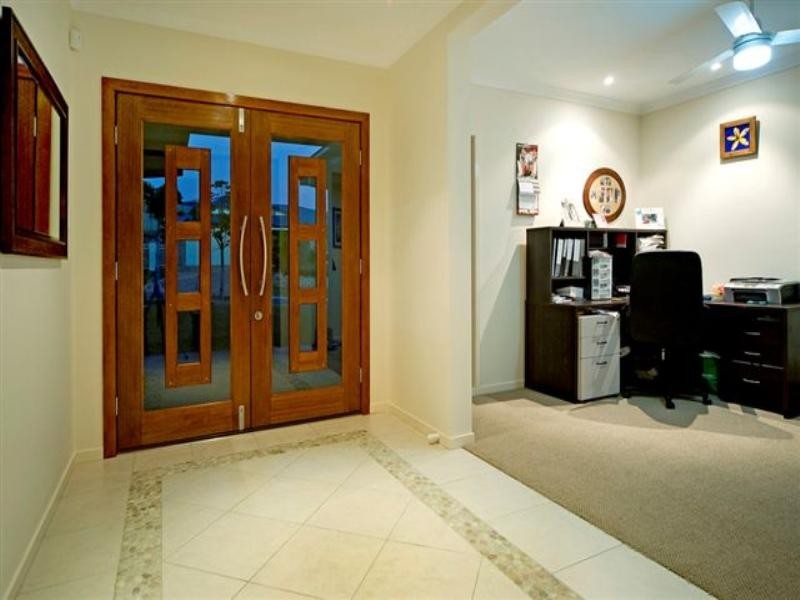 37 Angourie Crescent, Pacific Pines QLD 4211