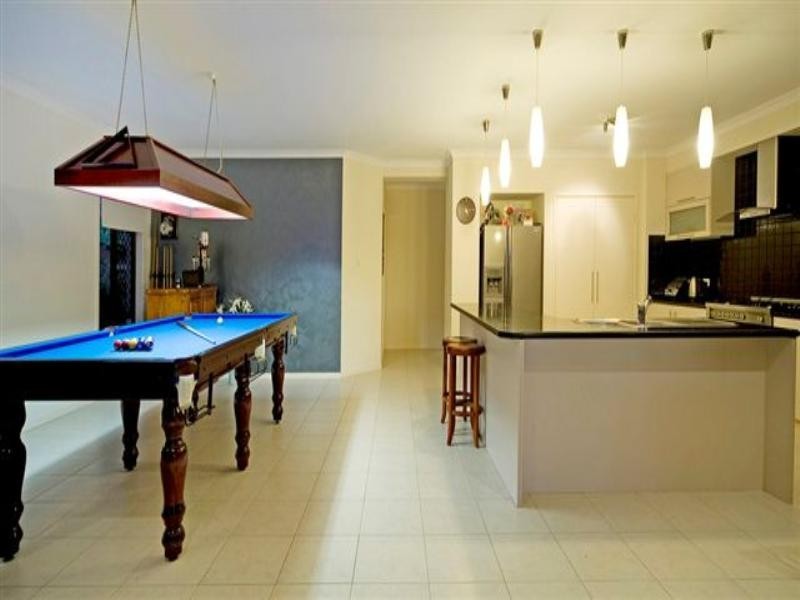 37 Angourie Crescent, Pacific Pines QLD 4211