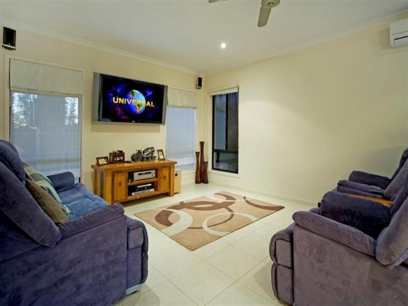 37 Angourie Crescent, Pacific Pines QLD 4211