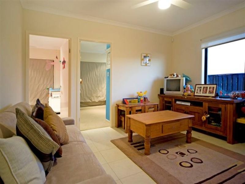 37 Angourie Crescent, Pacific Pines QLD 4211