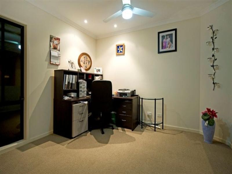 37 Angourie Crescent, Pacific Pines QLD 4211