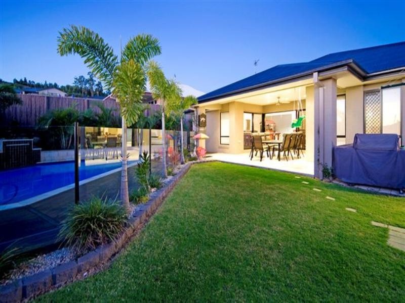 37 Angourie Crescent, Pacific Pines QLD 4211
