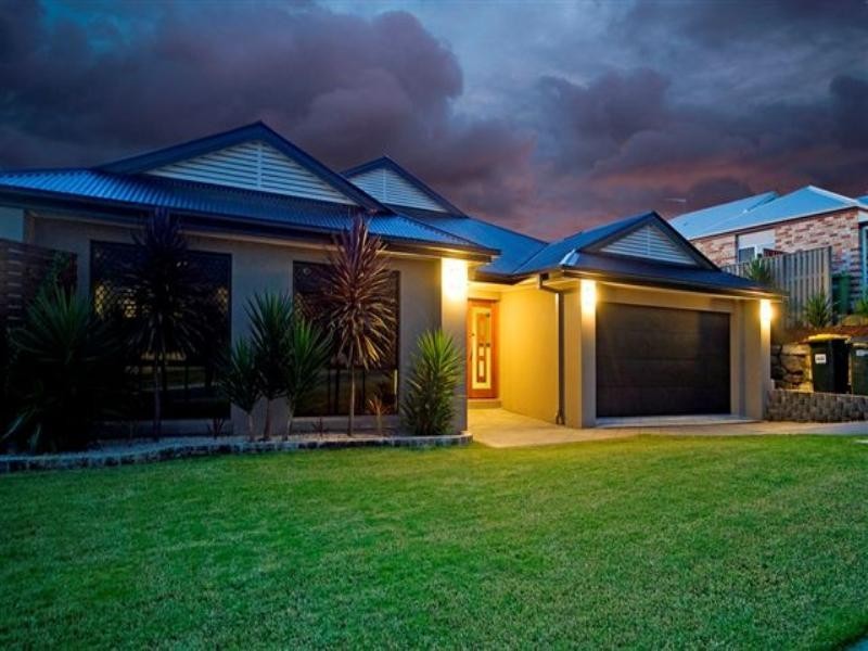 37 Angourie Crescent, Pacific Pines QLD 4211