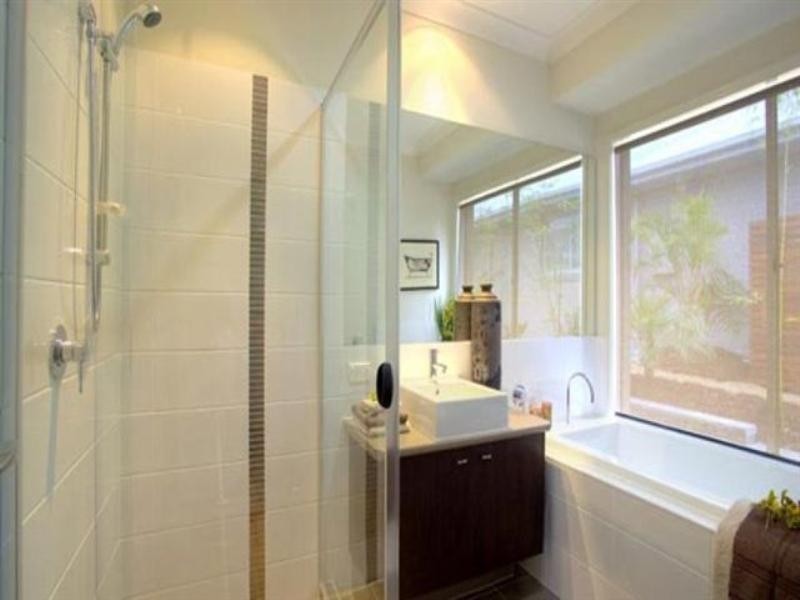 27 Rhodium Crescent, Hope Island QLD 4212