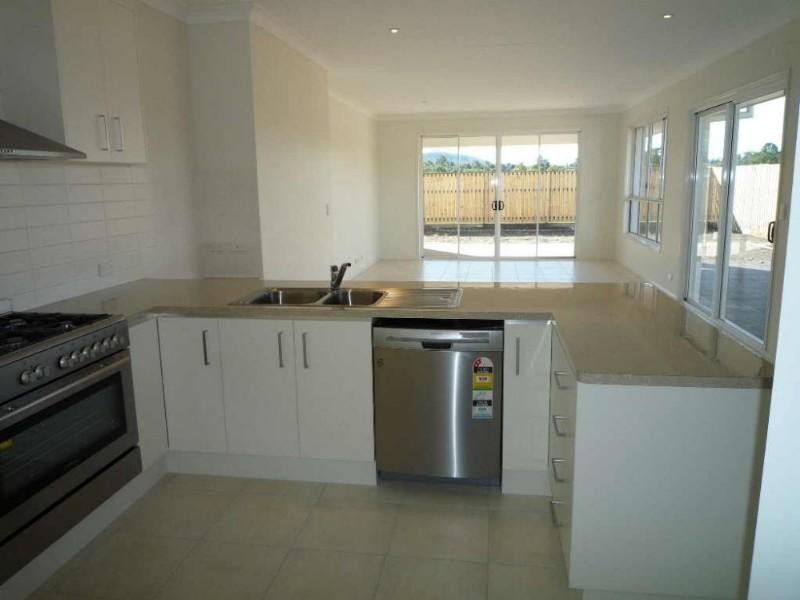 7 Drafters Crescent, Upper Coomera QLD 4209