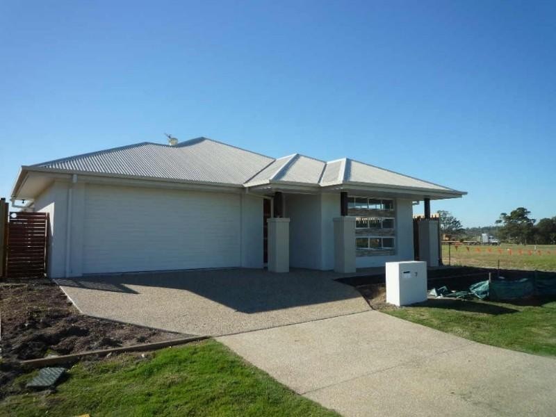 7 Drafters Crescent, Upper Coomera QLD 4209