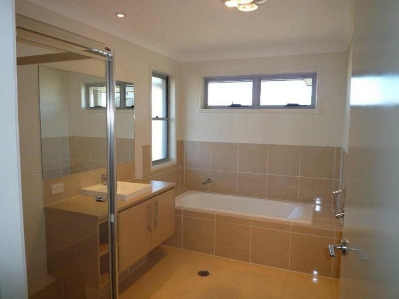 13 Torrington Street, Upper Coomera QLD 4209