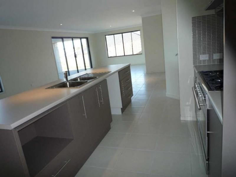 16 Torrington Street, Upper Coomera QLD 4209