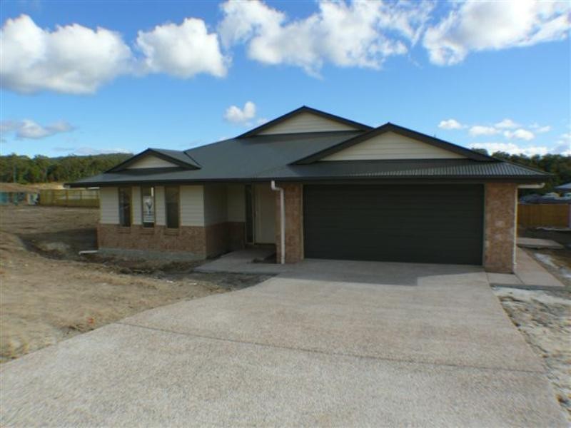 13 Farraday Crescent, Pacific Pines QLD 4211