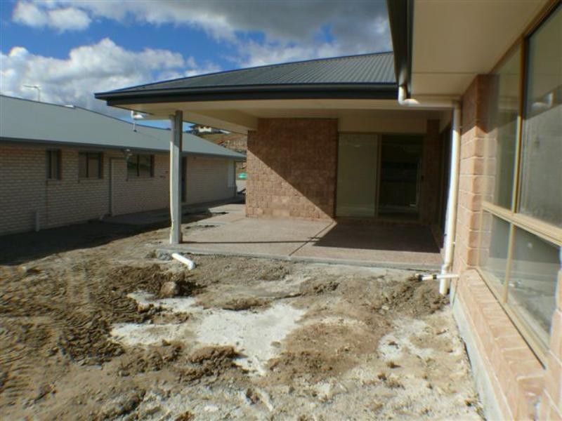 13 Farraday Crescent, Pacific Pines QLD 4211