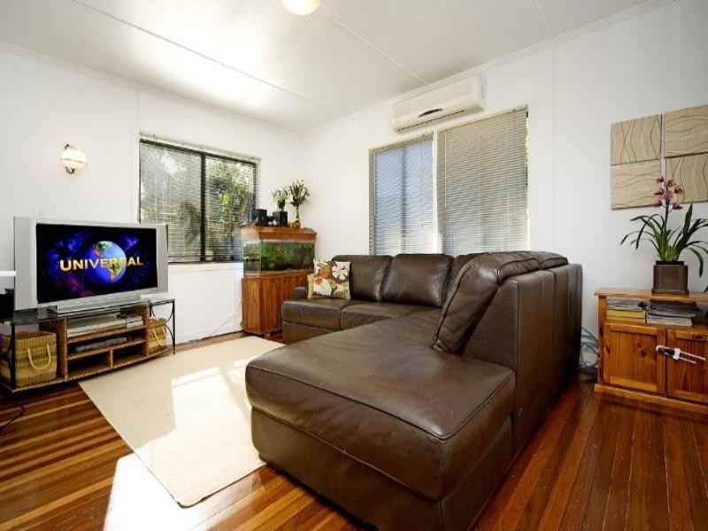 19 Allden Avenue, Labrador QLD 4215