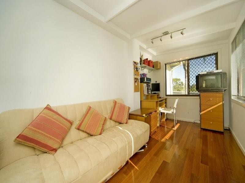 19 Allden Avenue, Labrador QLD 4215