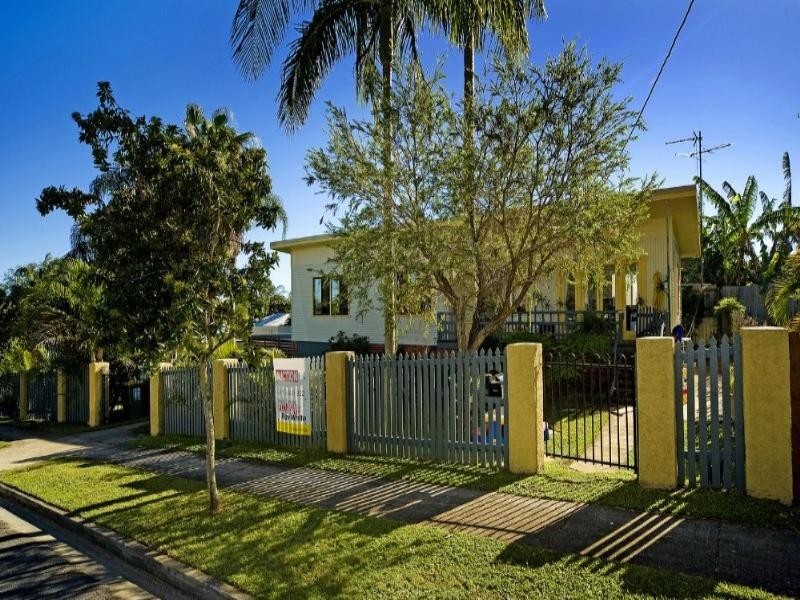 19 Allden Avenue, Labrador QLD 4215