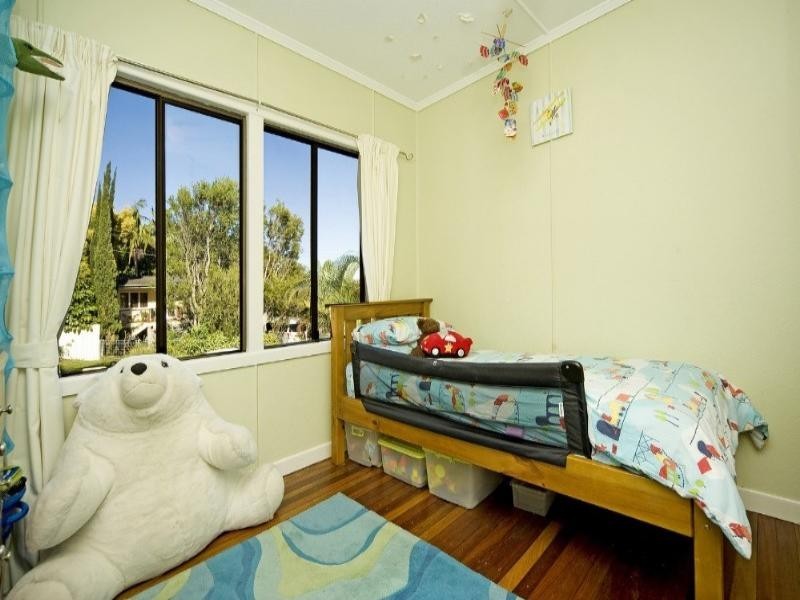 19 Allden Avenue, Labrador QLD 4215