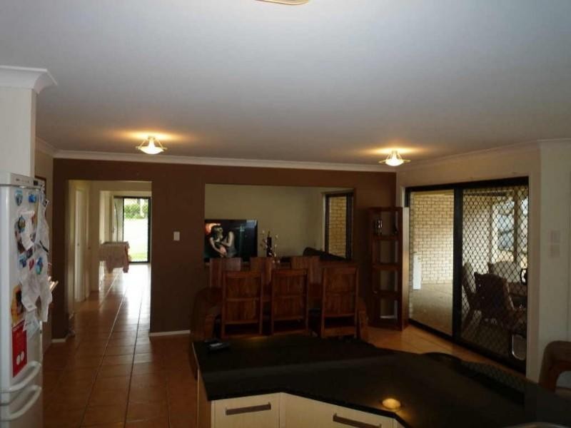3 Hawker Street, Pacific Pines QLD 4211