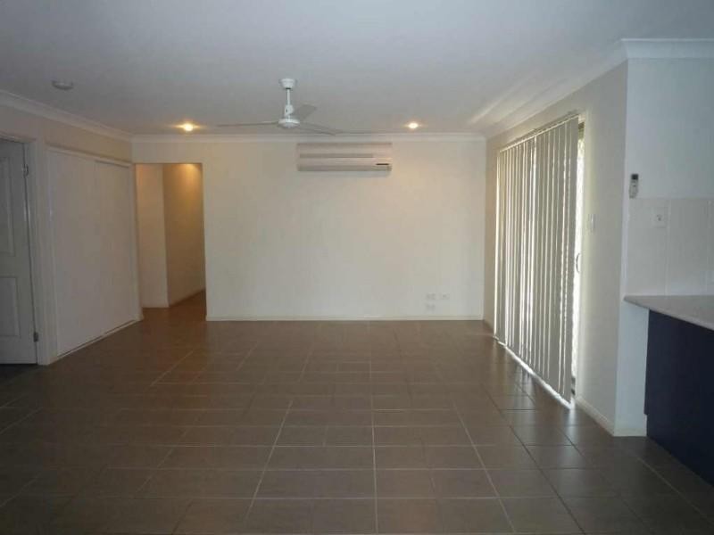 50 Codrington Circuit, Pacific Pines QLD 4211