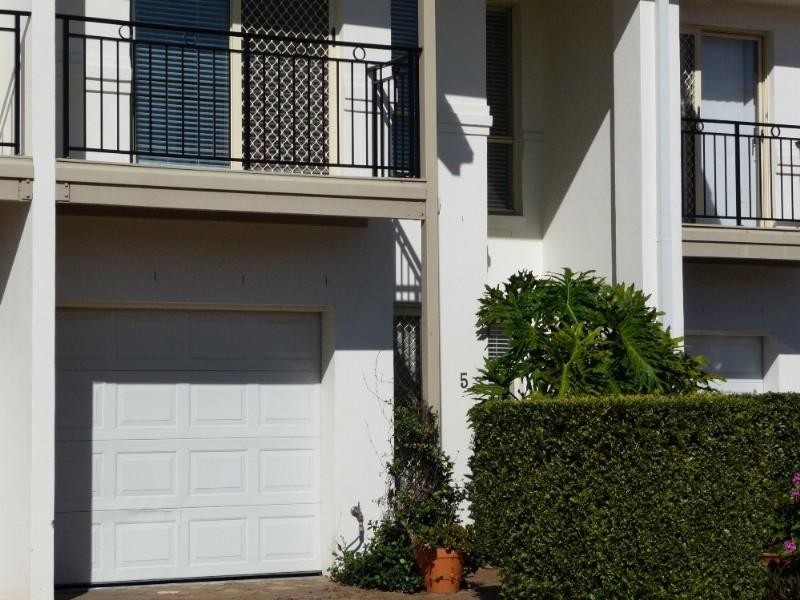 5/60 Caseys Road, Hope Island QLD 4212