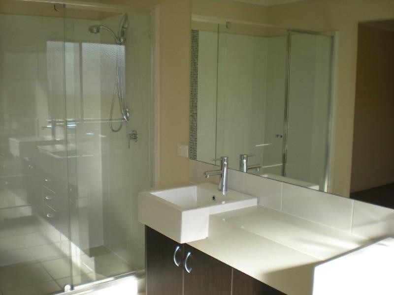 Pacific Pines QLD 4211