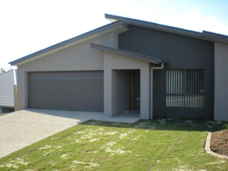 Pacific Pines QLD 4211