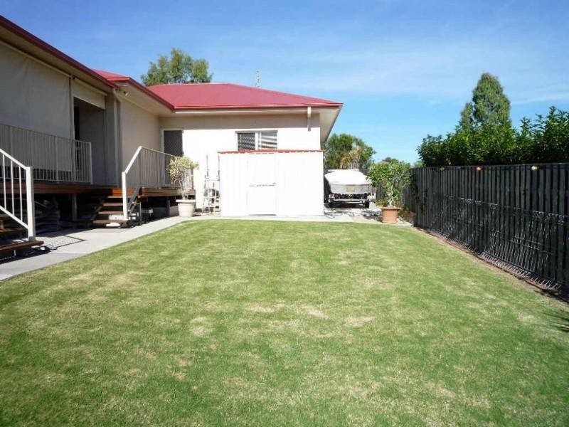 11 Huxley Court, Pacific Pines QLD 4211