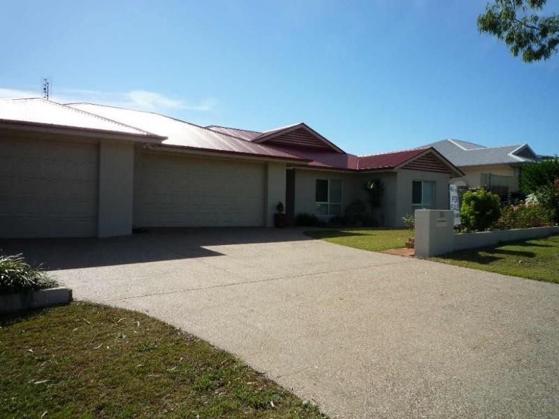 11 Huxley Court, Pacific Pines QLD 4211