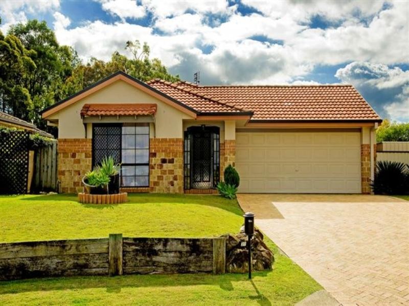 31 Enderbury Crescent, Pacific Pines QLD 4211