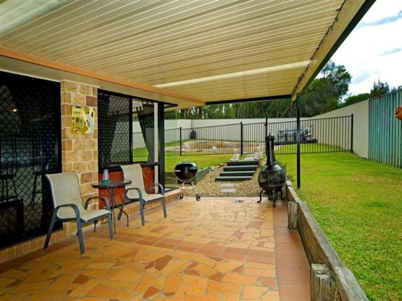 31 Enderbury Crescent, Pacific Pines QLD 4211
